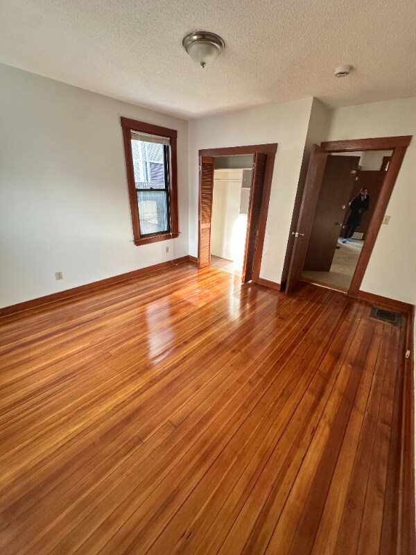 25 Bennett St unit 1, Beverly, MA 01915 - photo 2