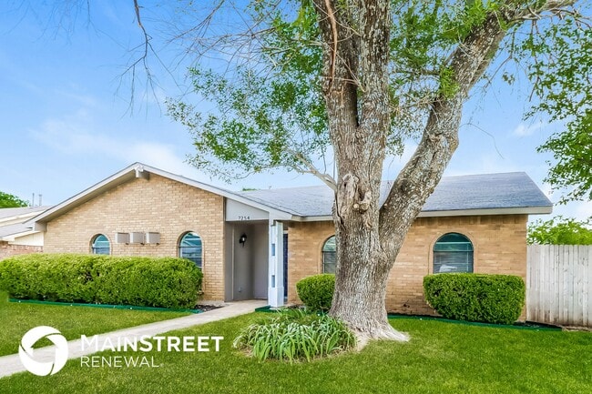 7254 Cloverglen Dr, Dallas, TX 75249 - photo 3