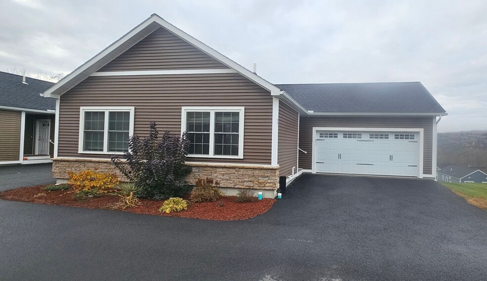 69 Ivan Dr unit 69 Ivan Drive, Barre, VT 05641 - photo 1