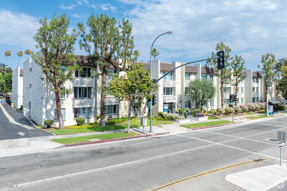 Welcome to La Villa Lake Apartments- 55+ Better Living, Pasadena, CA 91104 - photo 1