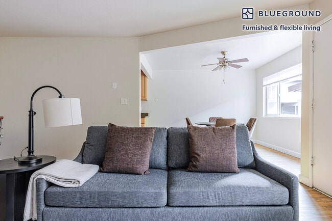 234 Escuela Ave unit FL1-ID2019, Mountain View, CA 94040 - photo 2