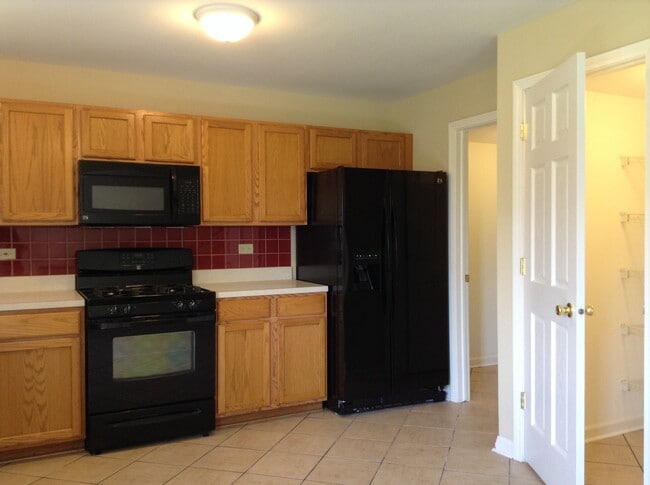 25830 S Brookfield Ct, Channahon, IL 60410 - photo 6