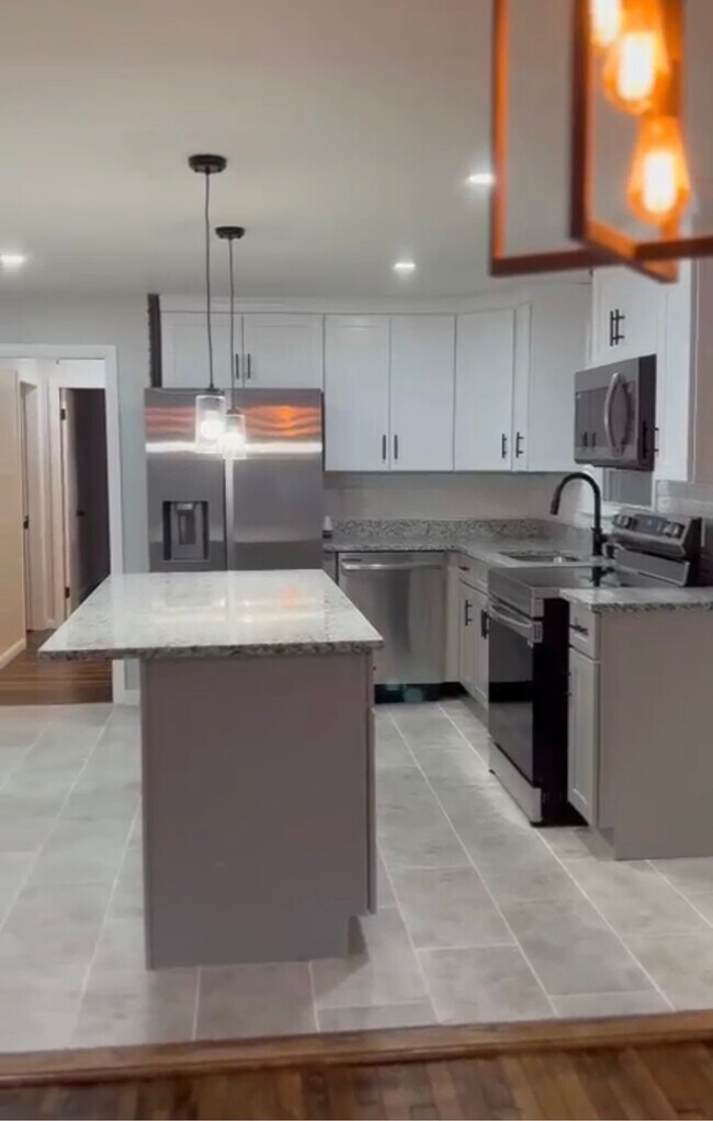 388 Burncoat St, Worcester, MA 01606