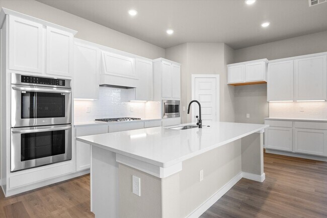 1201 87th St unit 36448308, Odessa, TX 79765 - photo 6