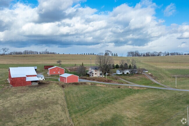 Most houses in Moreland are solitary, although a few occasionally sit next to each other.