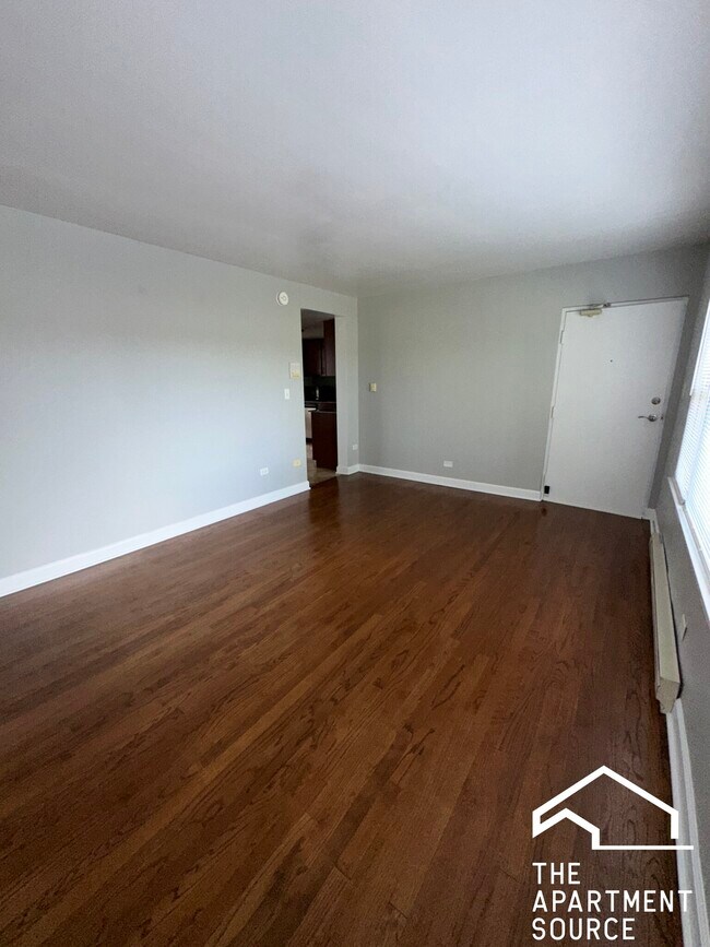 7628 N Milwaukee Ave unit 2A, Niles, IL 60714 - photo 4