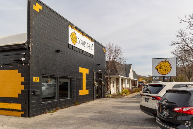 Normandy residents love the comforting flavors of nearby Iowa Pho.