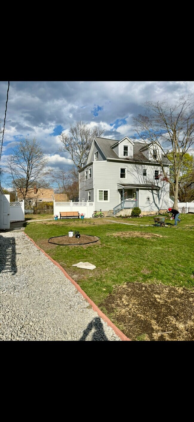 112 Albright Ave unit 12A, Stratford, CT 06614 - photo 2