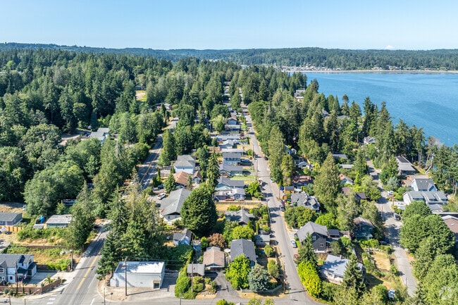 Explore the natural beauty and community spirit of Poulsbo.