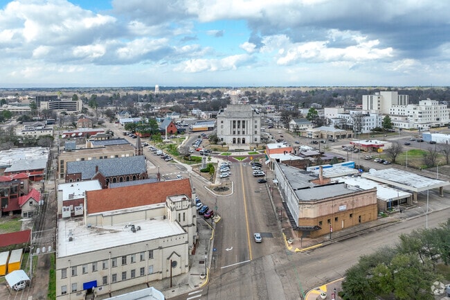 The border line between Texarkana, TX and Texarkana, AR runs straight through the city.