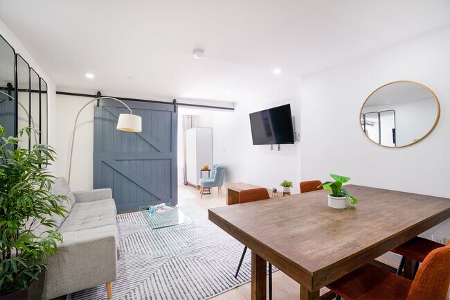 244 E 75th St unit FL5-ID1021821P, New York, NY 10021 - photo 4