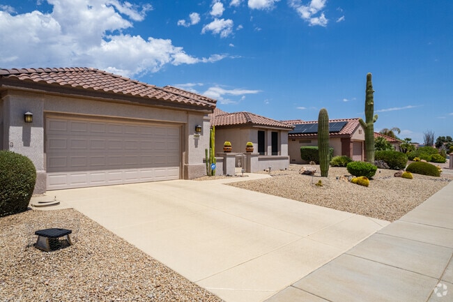 Enhance your living environment with harmonious desert yards in The Grand.