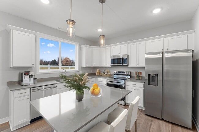 1335 Compton Ave, River Falls, WI 54022 - photo 2