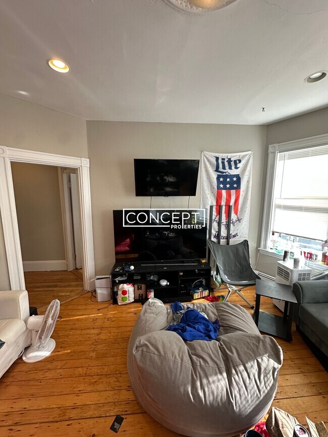 47 Hillside St unit 2, Roxbury Crossing, MA 02120 - photo 2