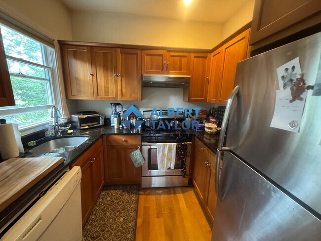 10 Selkirk Rd unit 2, Brighton, MA 02135 - photo 5
