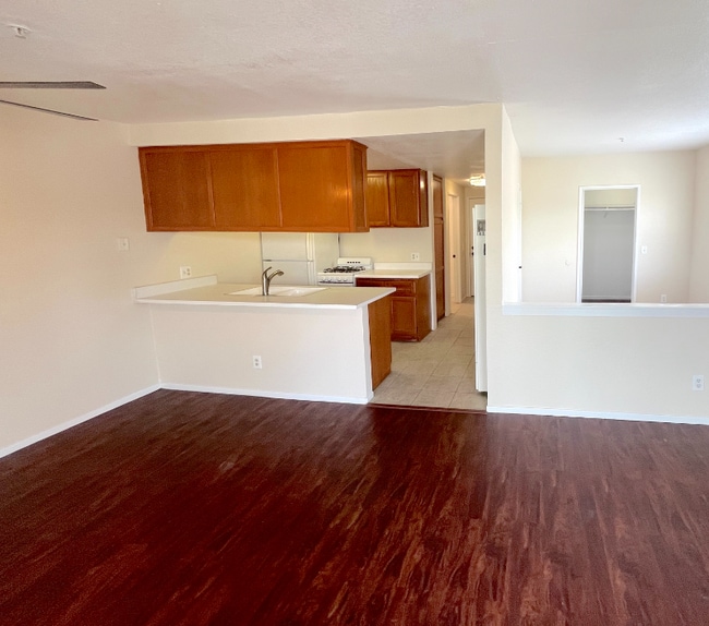 101 W Canada unit 19, San Clemente, CA 92672 - photo 4