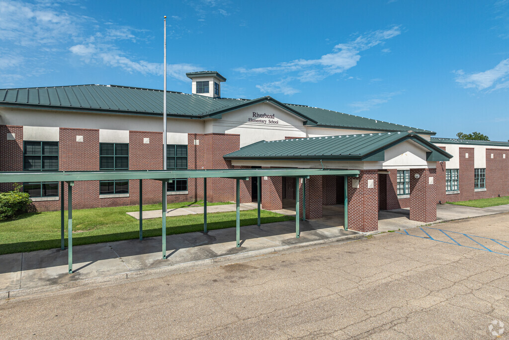 Riverbend Elementary School challenges and encourages children to learn.
