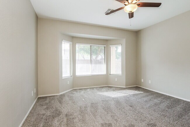 13797 W Redfield Rd, Surprise, AZ 85379 - photo 7