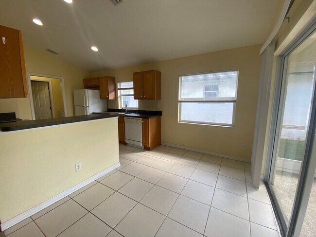 487 Winwood Ct, Port Charlotte, FL 33954 - photo 5