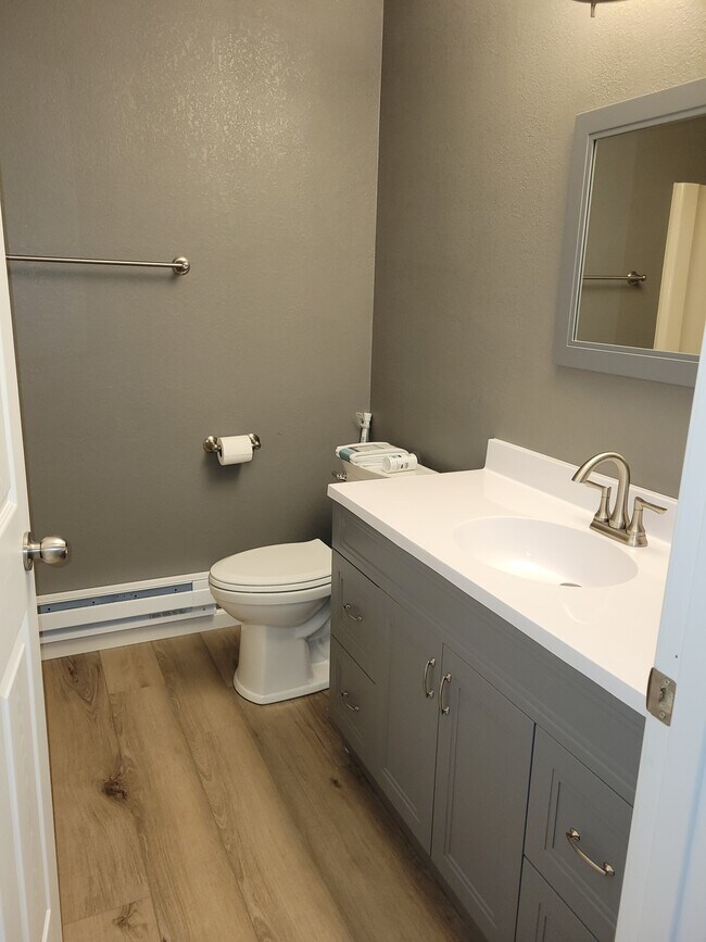 1001 10th Ave N unit 8, Onalaska, WI 54650 - photo 7