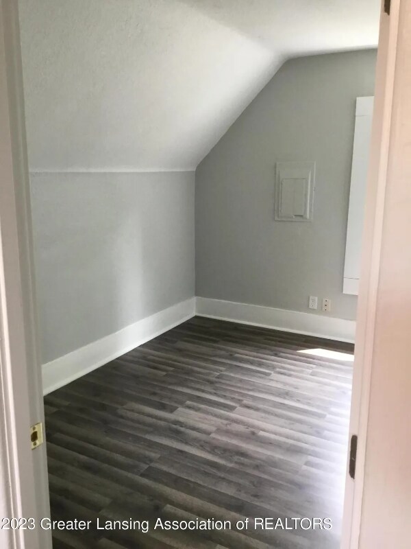 1037 E Oakland Ave unit 2, Lansing, MI 48906 - photo 2