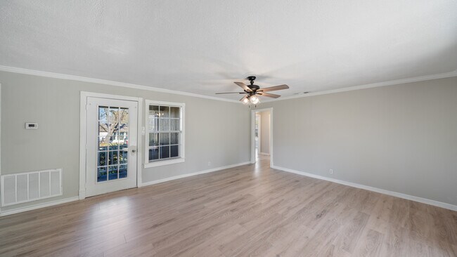 403 Prairieville St, Canton, TX 75103 - photo 6