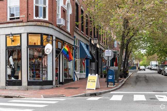 Exchange Street in Downtown Portland is a popular street lined with gift shops and food choices.