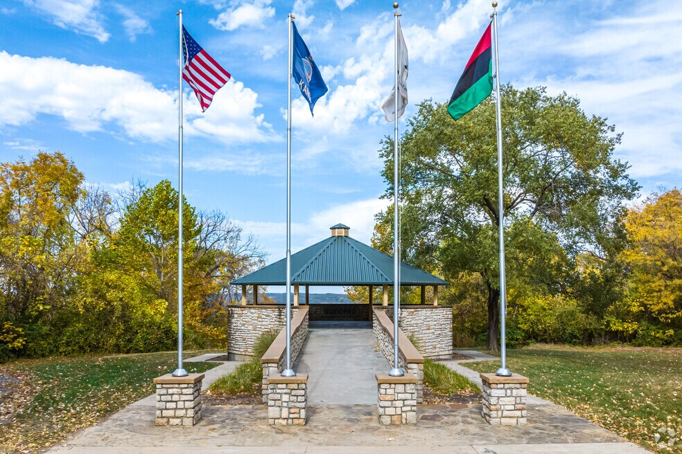 Neighborhood_Quindaro Bluffs_v2_111323