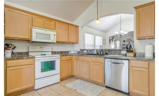 4212 Agate Dr, Granbury, TX 76049 - photo 6