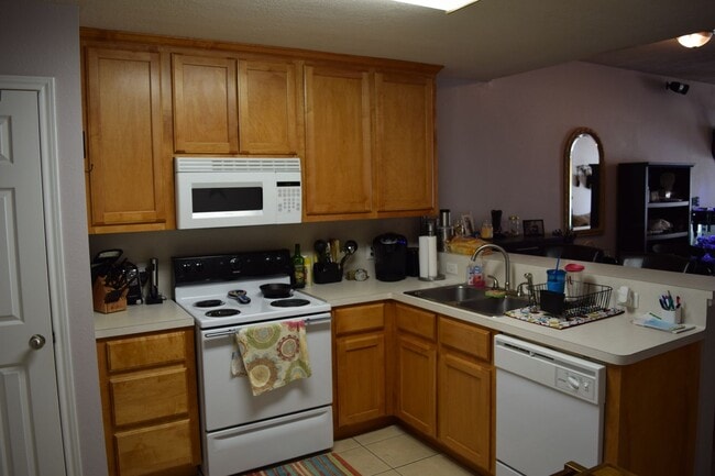 412 Freeman Ave, Bryan, TX 77803 - photo 6