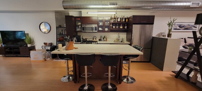 Elleven South unit 606, Los Angeles, CA 90015 - photo 3