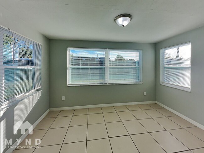 4242 Oak Bluff Ave, Holiday, FL 34691 - photo 5