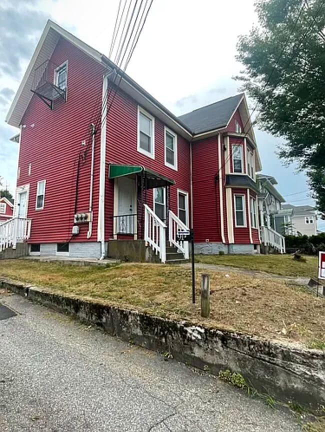 89 Hamlet Ave Unit 89 hamlet Ave, Woonsocket, RI 02895