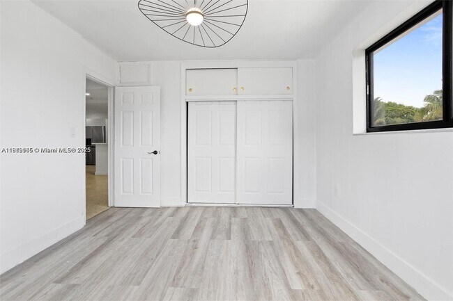 72 NE 186th Terrace unit 1, Miami, FL 33179 - photo 7