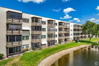 6070 80th St N Unit 307, St. Petersburg, FL 33709