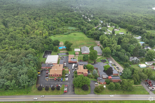 Harborcreek Youth Services has a student-teacher ratio of 8 to 1.