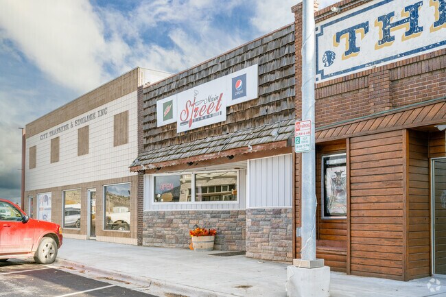 Main Street Diner serves classic comfort food in the heart of Soda Springs.