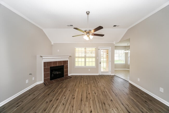 4188 Ravenwood Dr N, Horn Lake, MS 38637 - photo 4