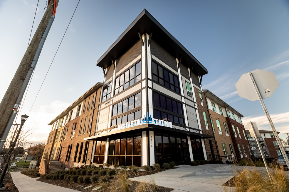 Mistletoe Station 1916 Mistletoe Blvd, Fort Worth, TX