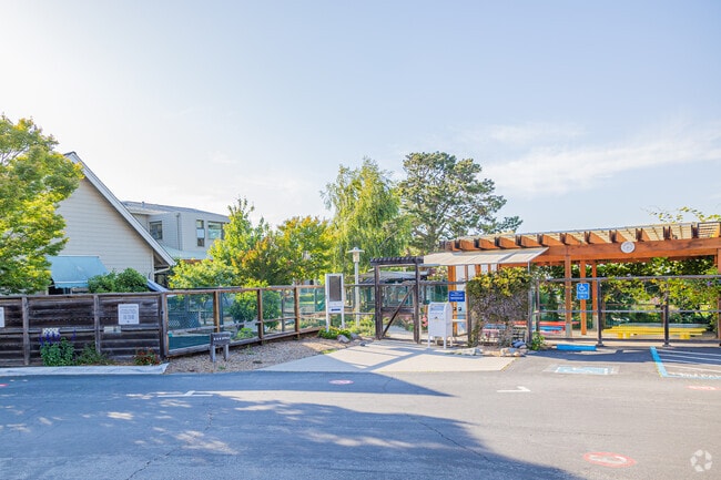The main entrance to Marin Montessori School off of Paradise Dr.