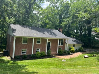 8607 Pinecliff Dr, Frederick, MD 21704