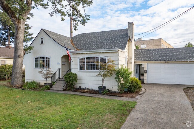 Laurelwood offers national-style homes for smaller family sizes.