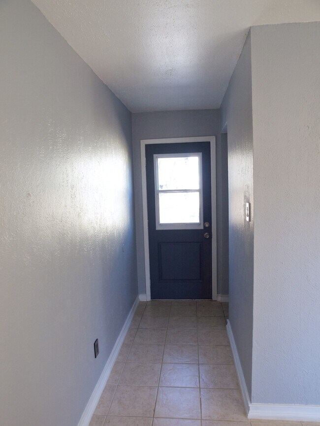 3907 Willbert Rd unit B, Austin, TX 78751 - photo 2