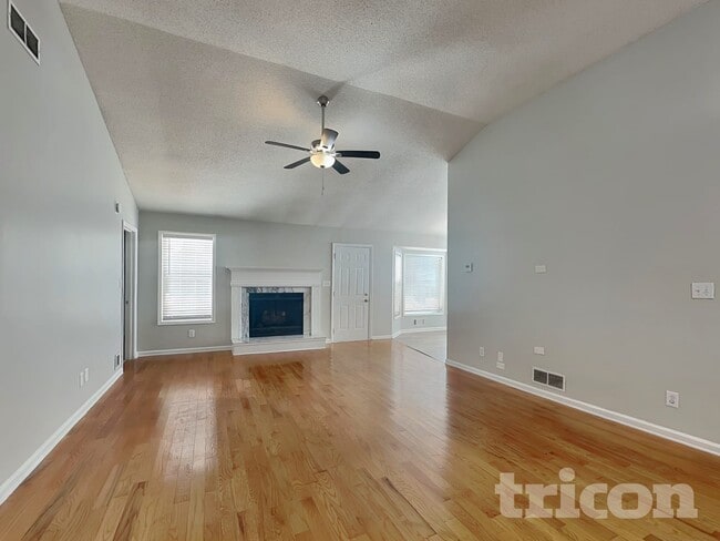 118 Valleydale Dr, Stockbridge, GA 30281 - photo 2