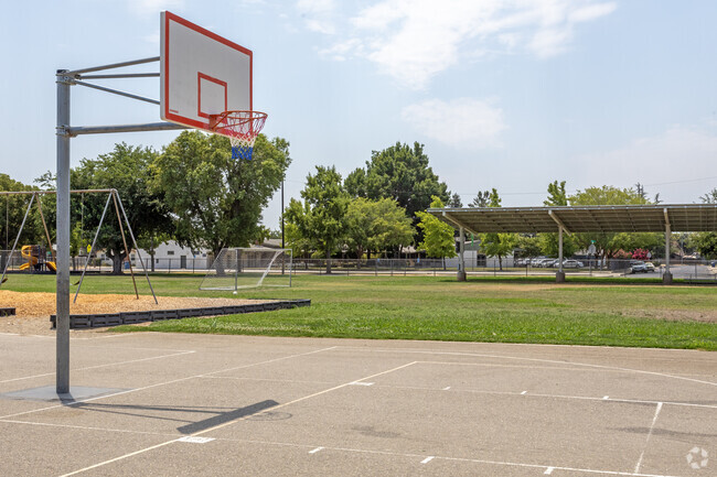 There are basketball courts at Charles Wright Elementary School in Merced.