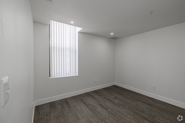 484 Main St, Middletown, CT 06457 - photo 5