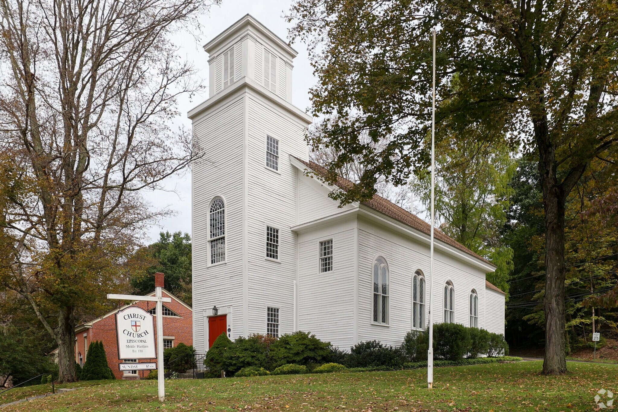 Christ Church built in the late 1700's anchors the center of the historic district.