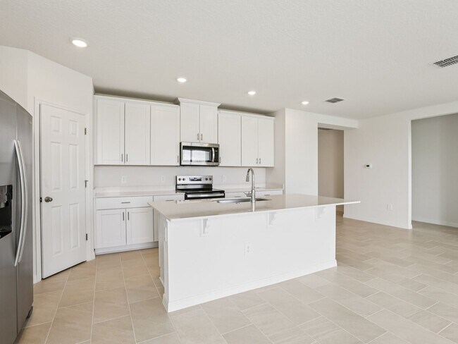 3869 Giorgio Dr, Winter Haven, FL 33884 - photo 6