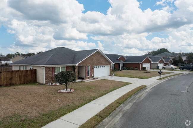 Residents of Hinesville enjoy fenced yards and sidewalks.