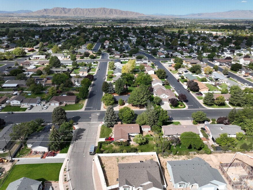 886 S 1240 E, Spanish Fork, UT 84660 - photo 2